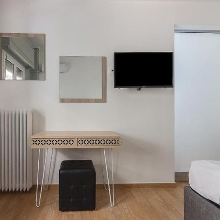 Fully Renovated 1 Bedroom Condo Athen Exterior foto